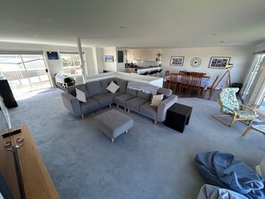 Smart TV, fireplace, video games, DVD player