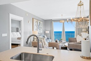 3 Schlafzimmer, Schreibtisch, Bügeleisen/Bügelbrett, kostenloses WLAN