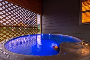 Indoor spa tub