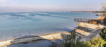 Villa "L'antica Lugana" with lake view, balconies, and Wi-Fi