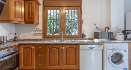 Vacation Home "Casa Guadalmar" with Private Pool, Terrace & Wi-Fi