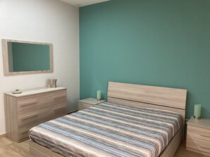 2 Schlafzimmer, Bügeleisen/Bügelbrett, kostenloses WLAN