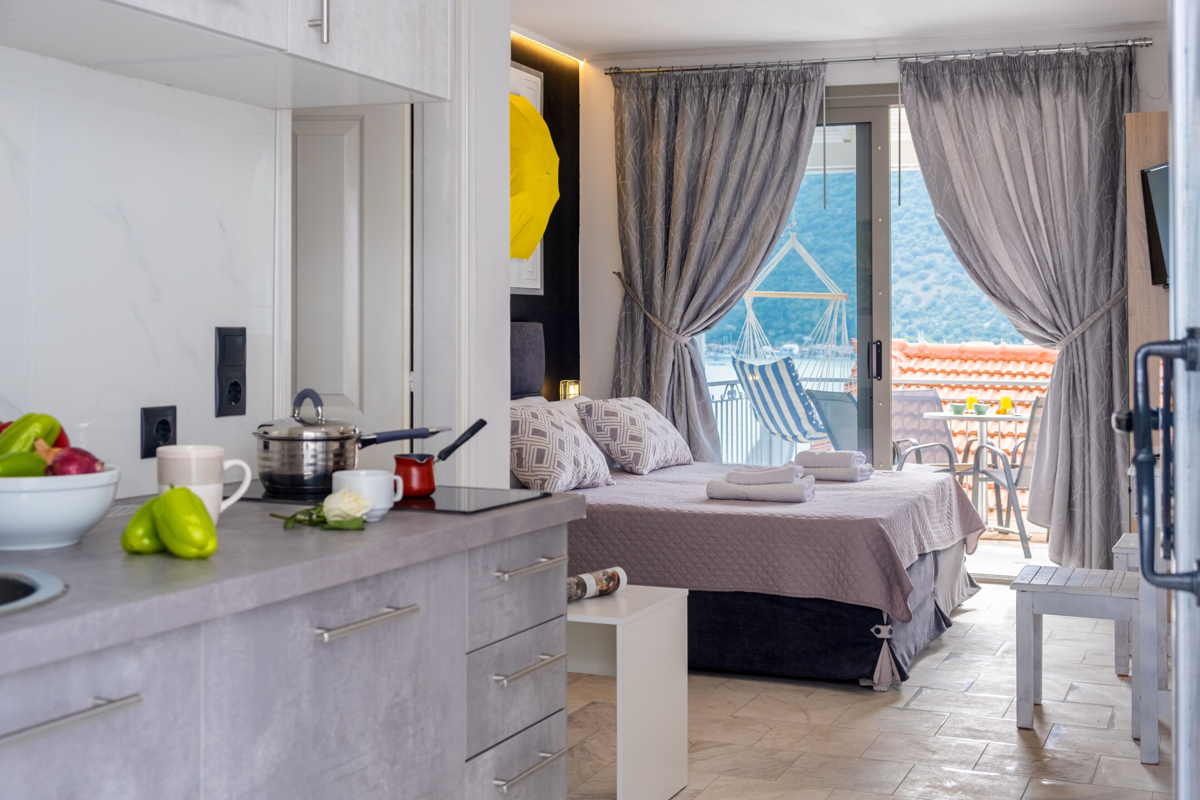1 dormitorio, tabla de planchar con plancha, wifi gratis y ropa de cama