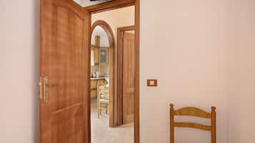 2 sovrum, strykjärn/strykbräda, gratis wi-fi och sängkläder