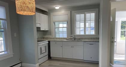 Great location-Shoreline!