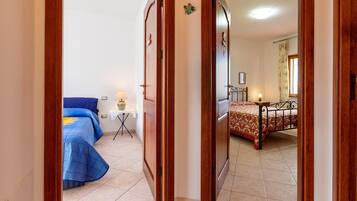 3 camere, ferro/asse da stiro, Wi-Fi gratuito, lenzuola