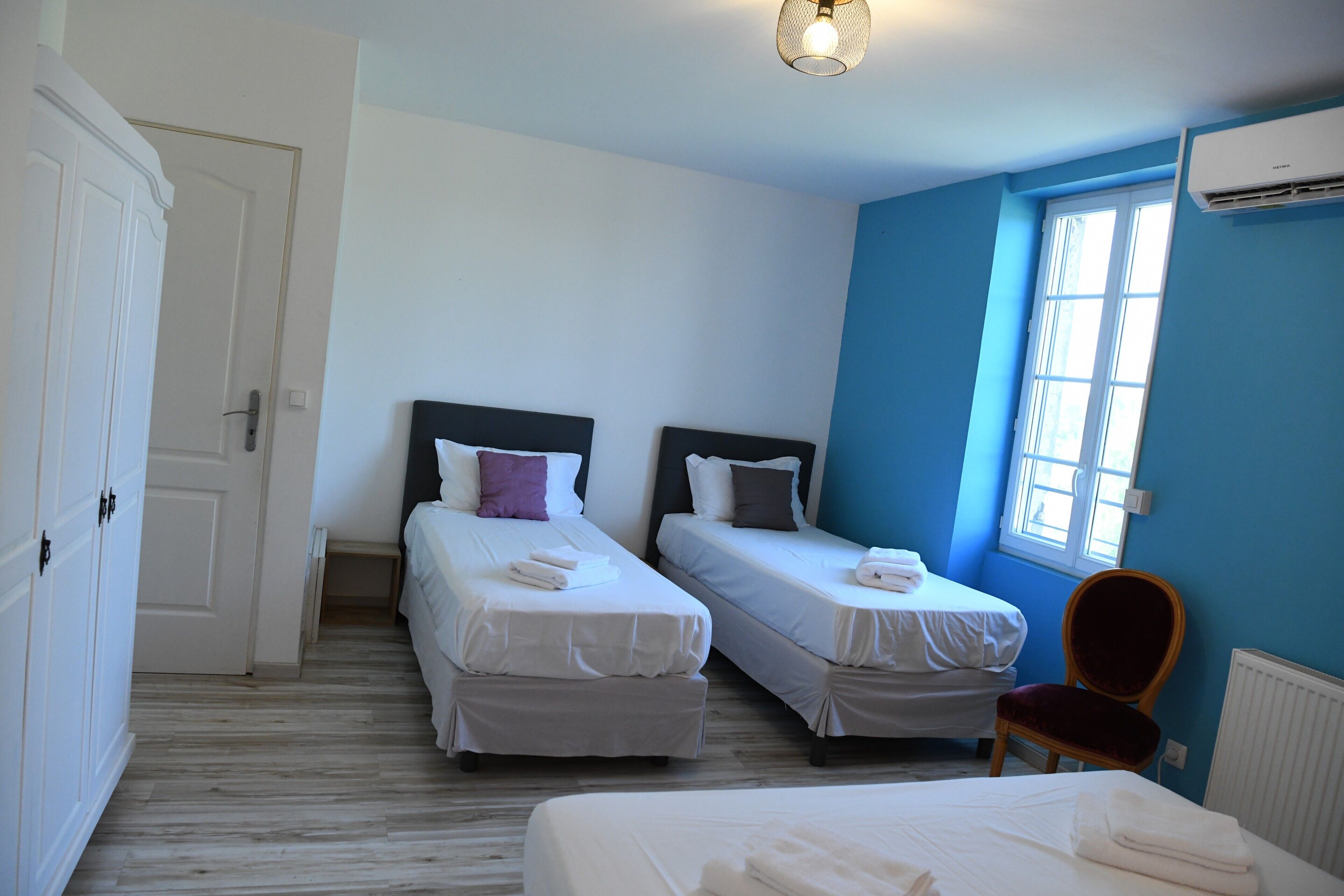 5 chambres, fer et planche à repasser, Wi-Fi gratuit, draps fournis