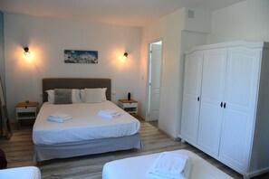 5 Schlafzimmer, Bügeleisen/Bügelbrett, kostenloses WLAN, Bettwäsche