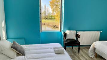 5 dormitoris, planxa i posts de planxar, wifi gratuïta i roba de llit