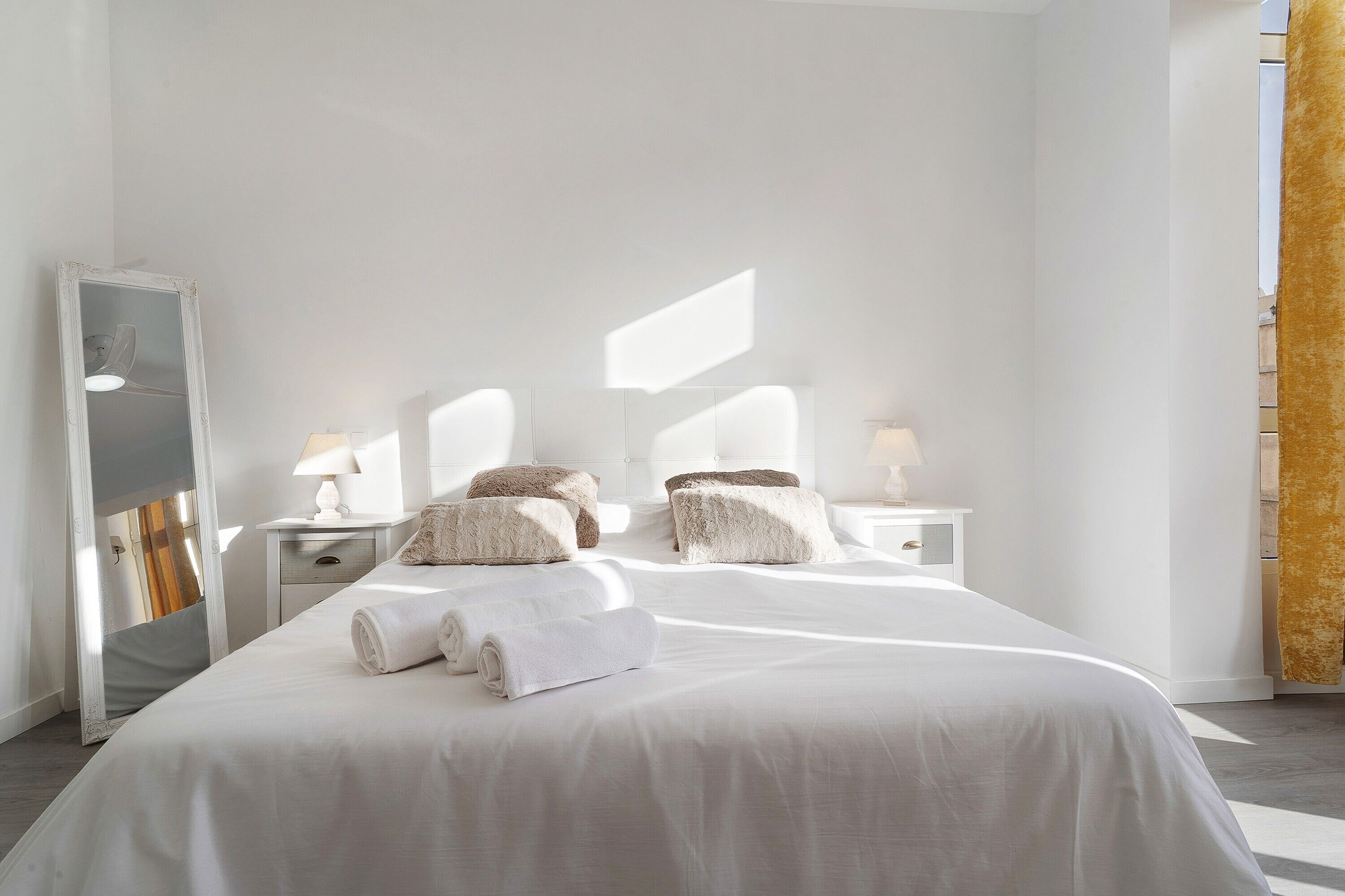 3 habitaciones, tabla de planchar con plancha y wifi gratis 