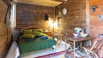 1 sovrum, strykjÀrn/strykbrÀda, gratis wi-fi och sÀngklÀder