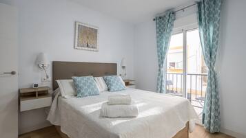 2 slaapkamers, een strijkplank/strijkijzer, gratis wifi, beddengoed