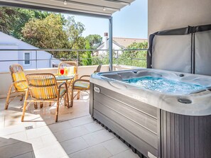 Outdoor spa tub - Artatore by Interhome (Losinj / Mali Losinj)
