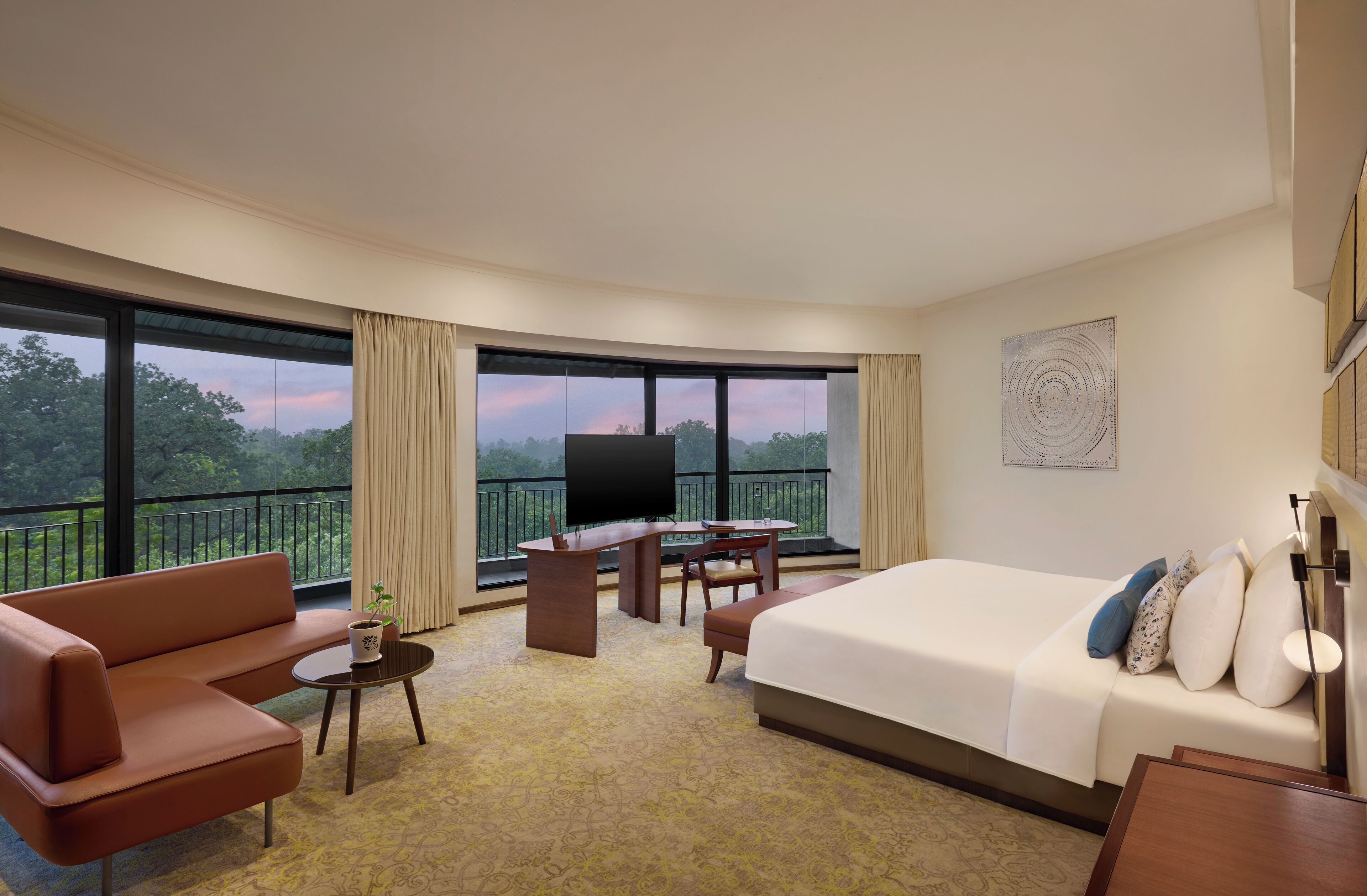 Egyptian cotton sheets, premium bedding, in-room safe, desk