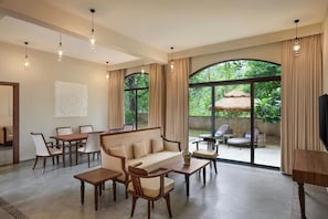 Classic Villa, 3 Bedrooms, Balcony, Garden View (Balcony) | Living room | 42-inch Smart TV with cable channels, TV