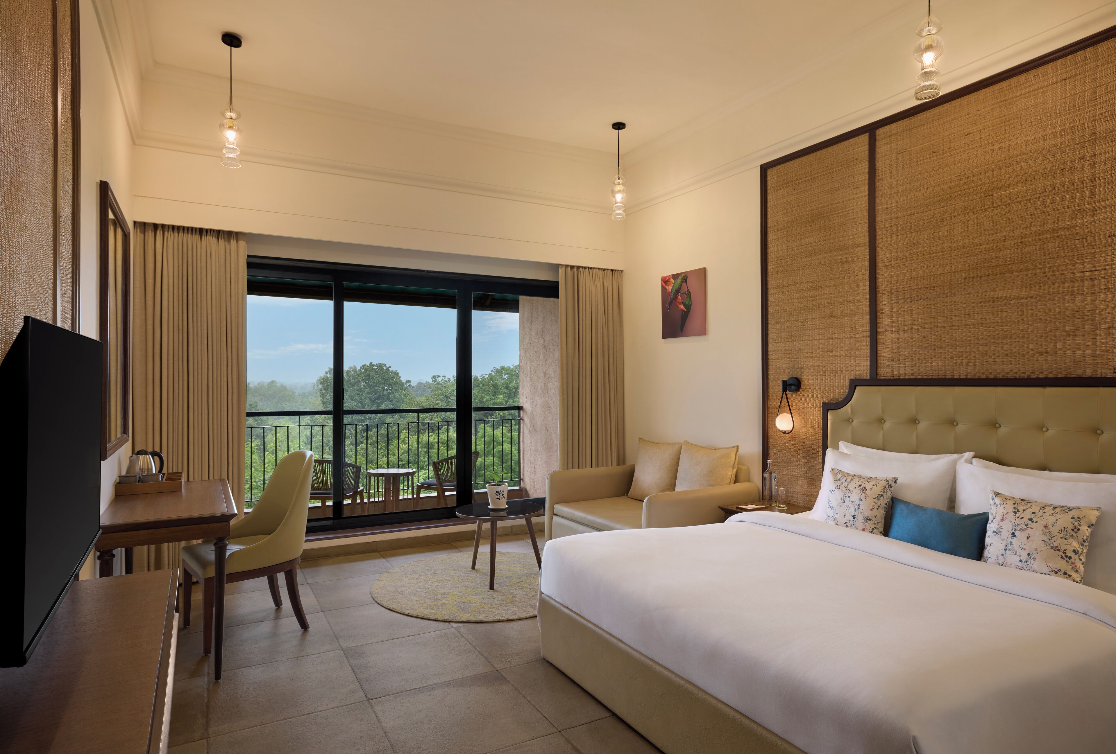 Egyptian cotton sheets, premium bedding, in-room safe, desk