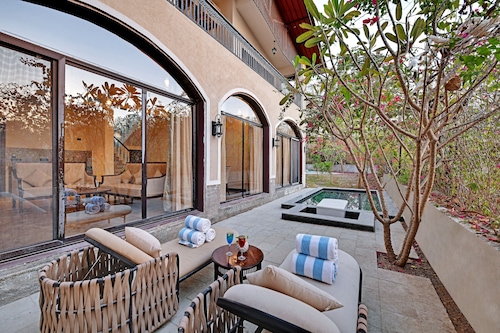 Bhanu The Fern Forest Resort & Spa Jambughoda, Series by Marriott