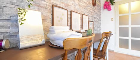 Appartement, 1 lit double, non-fumeurs, rez-de-chaussée | Équipements de la chambre
