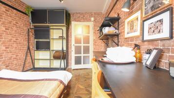 Basic Apartment, 1 Double Bed, Non Smoking, Mezzanine | 1 bedroom, individually decorated, individually furnished, desk