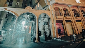 Front of property - Nizami Street Royal Luxury Apartment (Baku)