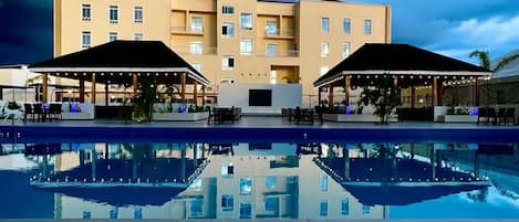 Utomhuspool
