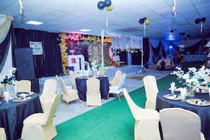 Banquet hall