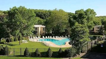Indoor pool, outdoor pool