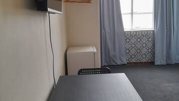 Quadruple Room | 1 bedroom, individually decorated, free WiFi, bed sheets