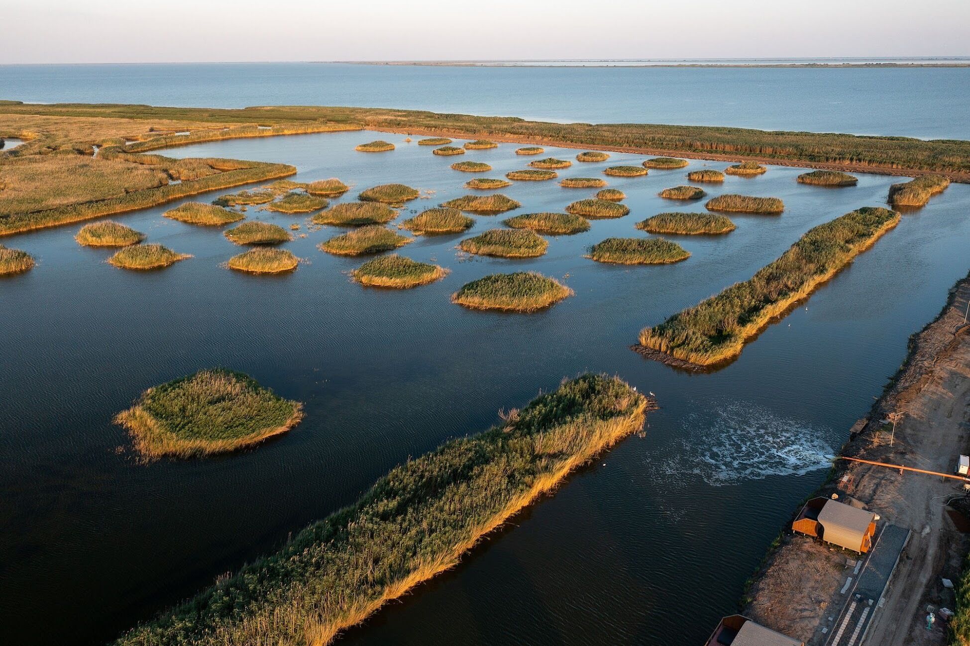 المنشأة من الخارج