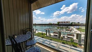 إطلالة من الشرفة