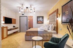 Premium bedding, soundproofing, free WiFi, bed sheets - Razelm Luxury Resort (Jurilovca)