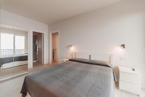 2 bedrooms, WiFi - Apartment with lovely sea view (Taormina)