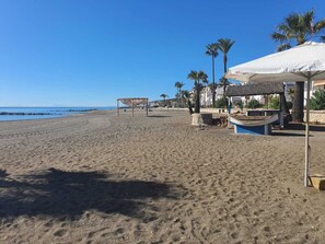 Nära stranden och strandhanddukar
