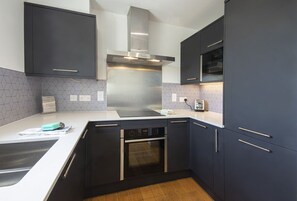 Frigorifero, microonde, forno, lavastoviglie