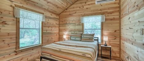 2 slaapkamers, een strijkplank/strijkijzer, gratis wifi, beddengoed