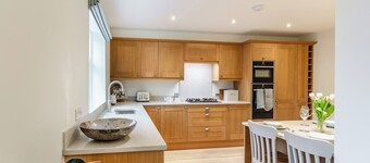 Market Square is a cosy, well-equipped holiday home.
