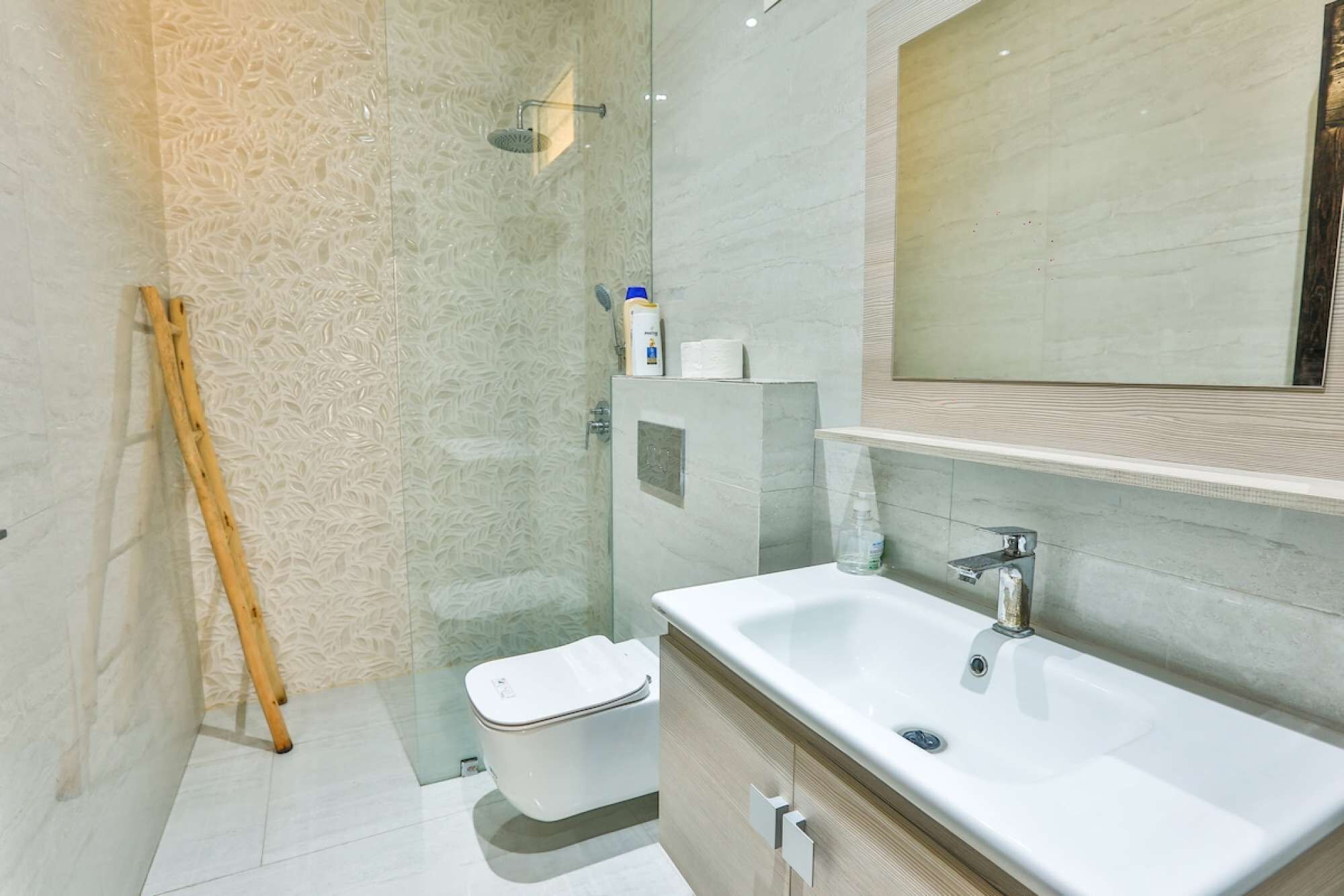 Free toiletries, hair dryer, towels