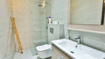 Free toiletries, hair dryer, towels