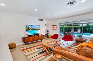 Interior - Desert Pearl PSP: Newly Updated, Huge Pool + Spa (Palm Springs)