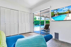 Interior - Desert Pearl PSP: Newly Updated, Huge Pool + Spa (Palm Springs)