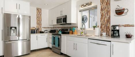 Paper towels, dining tables