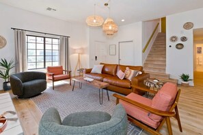 Smart TV, fireplace, offices - Laid-back luxury in La Quinta - 3 BR Tennis, Pickle ball, Pool (La Quinta)