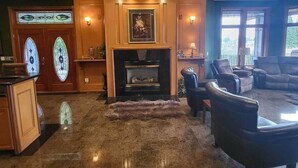 Interior - The Mansion Inn (Lake Stevens)