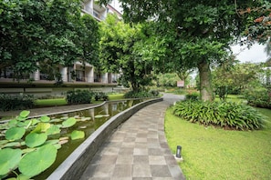 Deluxe Room, Garden View - The Green Peak, ARTOTEL Curated (Megamendung)