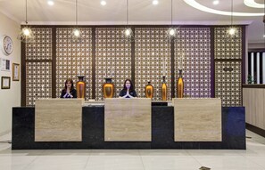 Reception - The Green Peak, ARTOTEL Curated (Megamendung)