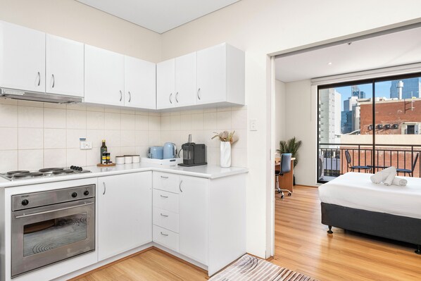 Fridge, microwave, oven, stovetop