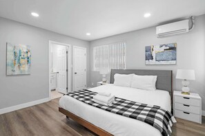 2 chambres, matelas mémoire de forme, fer et planche à repasser, Wi-Fi