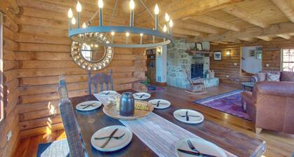 Cozy Log Cabin Getaway w/ Fire Pit + 3 Acres!