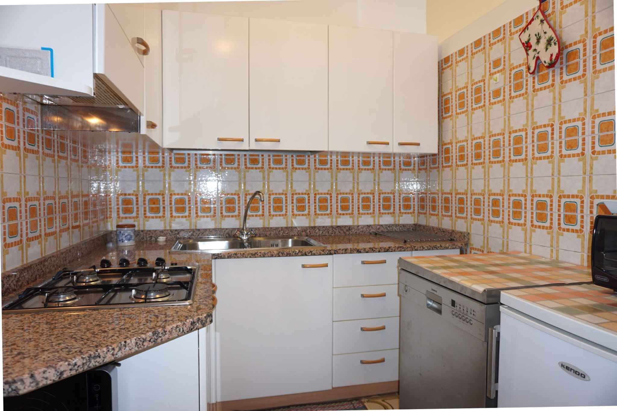 雪櫃、微波爐、爐具、洗碗機