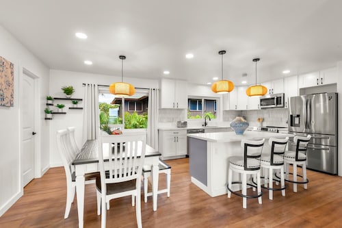 koolkondo Springwater 3 bedroom Oceanfront Home